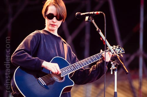  Suzanne Vega – Live-Konzert-Fotografie